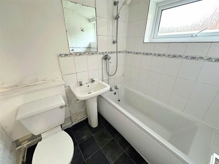 3 Bedroom Terraced House For Sale In Avenue Road, Norwich, Norfolk, NR2