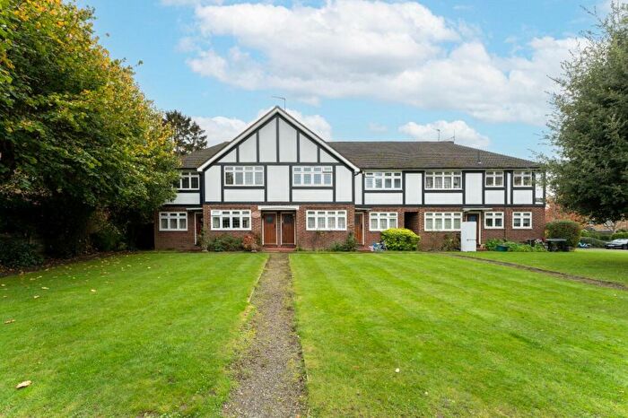 2 Bedroom Maisonette To Rent In Worcester Road, Sutton, SM2