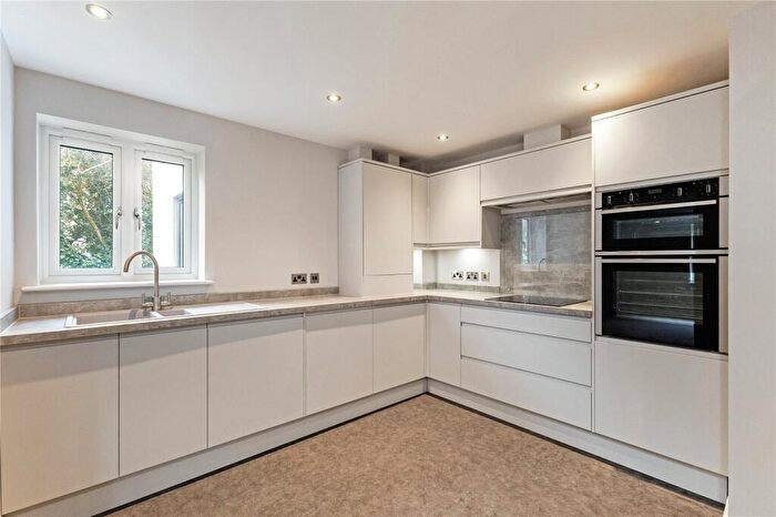 2 Bedroom Apartment For Sale In Delhi Close, Poole, Dorset, BH14