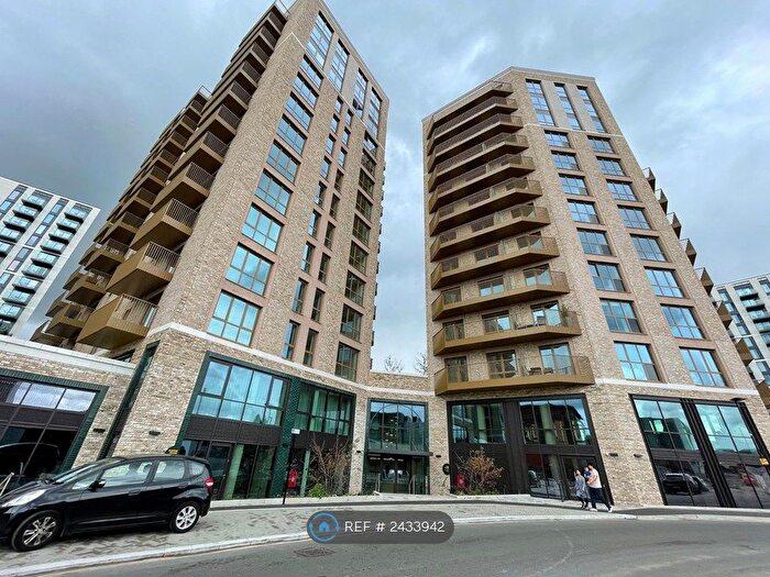 1 Bedroom Flat To Rent In Hive House, Brentford, TW8