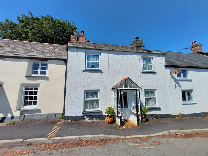 2 Bedroom Cottage For Sale In North Street, Launceston, PL15