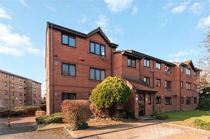 1 Bedroom Flat To Rent In Bridge Meadows, London, SE14