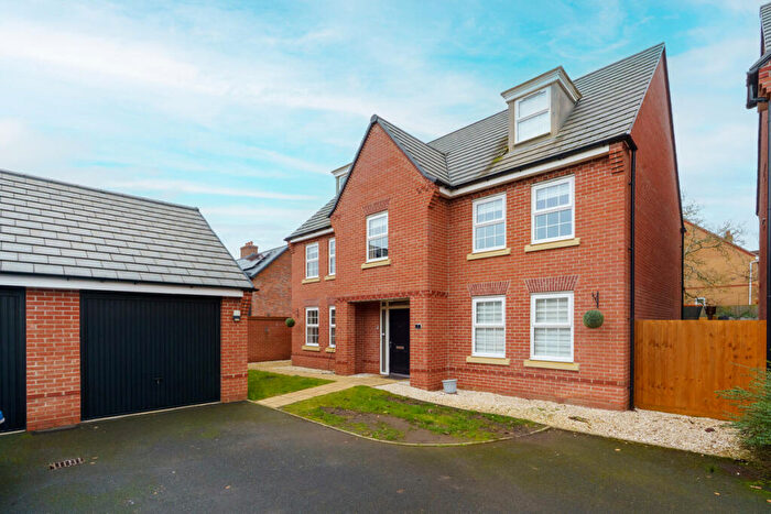 5 Bedroom Detached House For Sale In Kingfisher Road, Thrapston, NN14