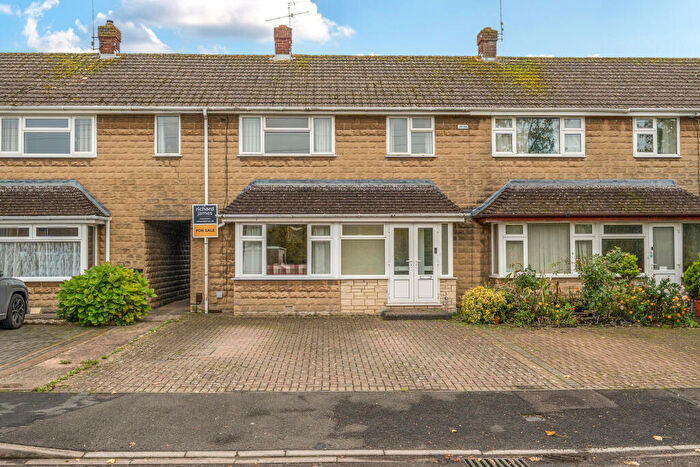 3 Bedroom Terraced House For Sale In Fosse Close, Rodbourne, Swindon, SN2