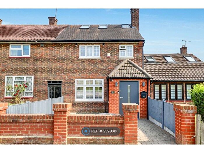 3 Bedroom Terraced House To Rent In Collard Avenue, Loughton, IG10
