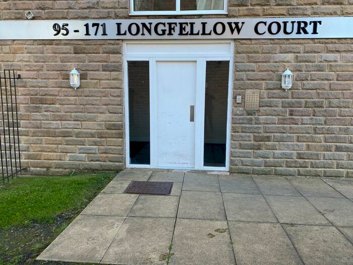2 Bedroom Apartment To Rent In Longfellow Court, Mytholmroyd, HX7