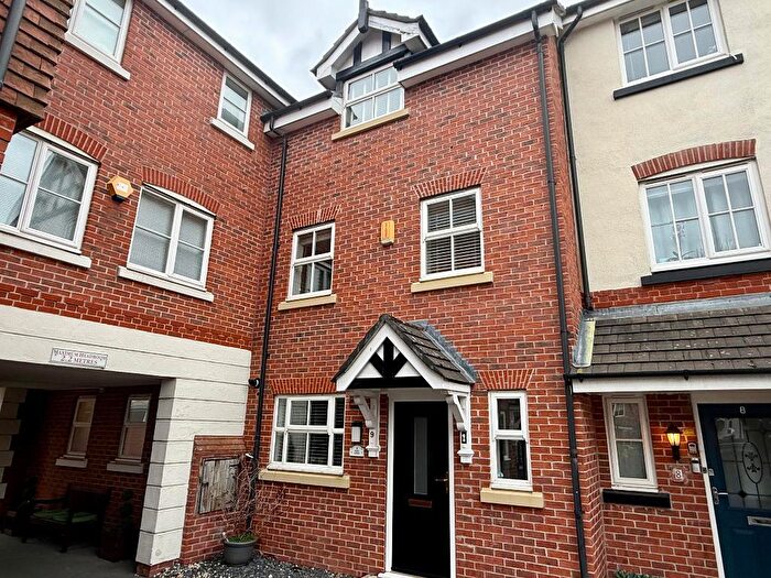 3 Bedroom Mews To Rent In Finsbury Way, Handforth, Stockport, SK9