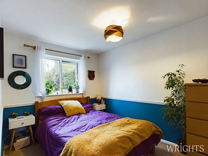 3 Bedroom Terraced House For Sale In Bull Stag Green, Hatfield, AL9