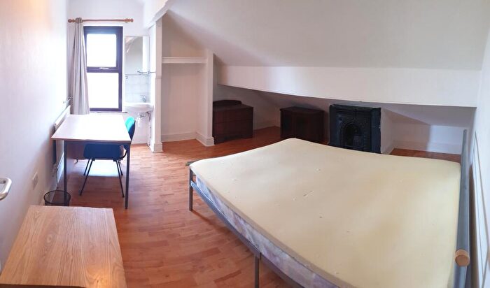 9 Bedroom Detached House To Rent In Parsonage Road, Manchester, M20