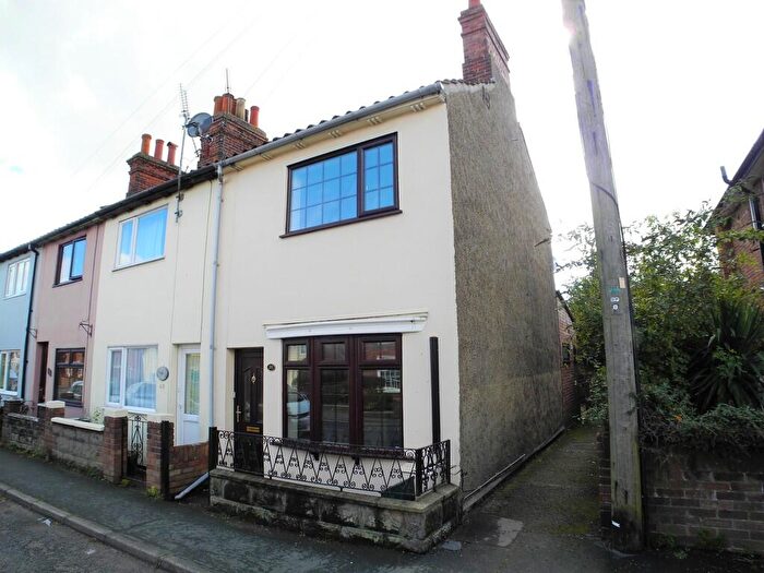 2 Bedroom End Of Terrace House To Rent In High Street, Kessingland, NR33
