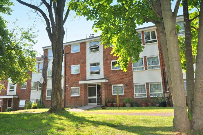 2 Bedroom Apartment To Rent In Gordon Road, Chesham, HP5