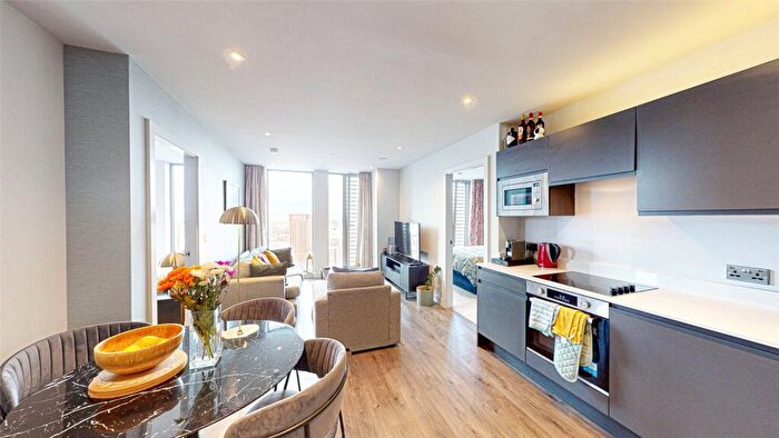 2 Bedroom Apartment For Sale In Embankment Exchange, Salford, M3