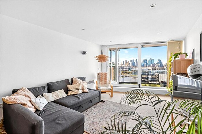 1 Bedroom Flat To Rent In Western Gateway, London, E16