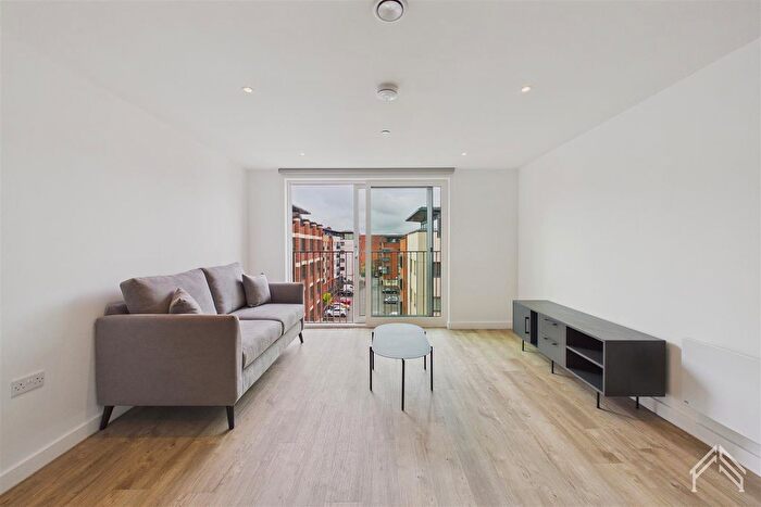 1 Bedroom Flat To Rent In Hairpin House, Birmingham, B12