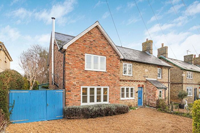 4 Bedroom Semi-Detached House For Sale In Sapley Road, Hartford, Huntingdon., PE29