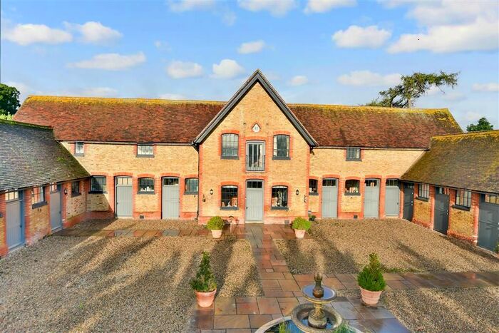 3 Bedroom Property For Sale In Rushett Lane, Norton, Faversham, Kent, ME13