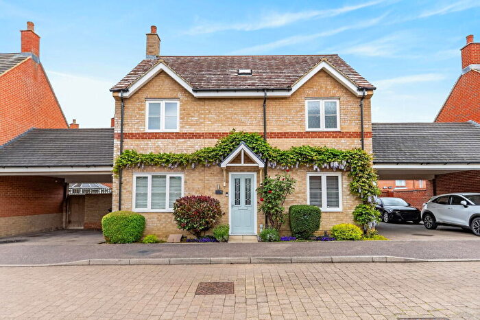 3 Bedroom Detached House For Sale In Knoll Gardens, Wixams, MK42