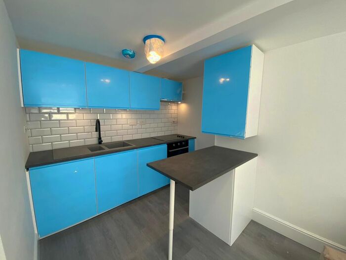 1 Bedroom Flat To Rent In Carlton Crescent, Southampton, SO15