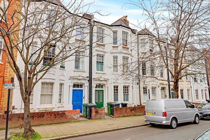 1 Bedroom Flat For Sale In A Hackford Road, London, SW9