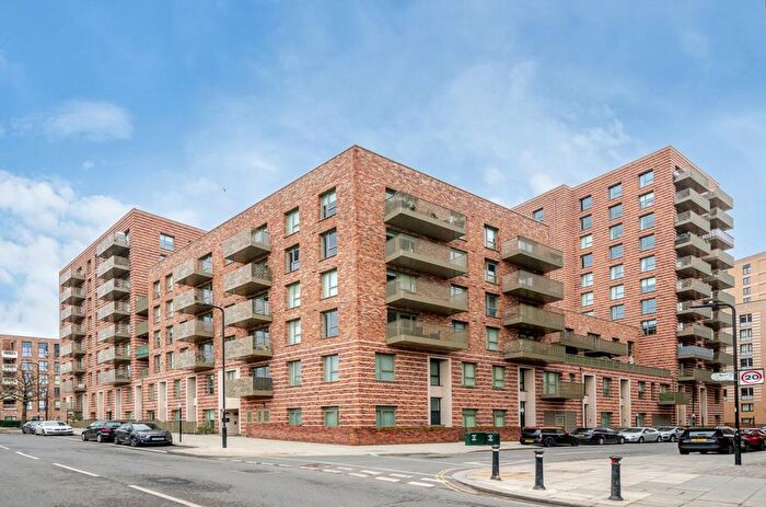 2 Bedroom Flat For Sale In Bollo Lane, London, W3