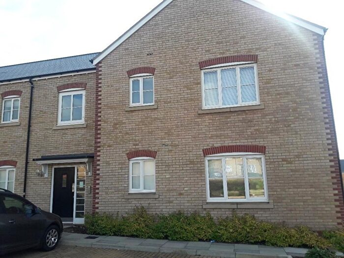 2 Bedroom Flat To Rent In Evans Way, Chipping Norton, OX7