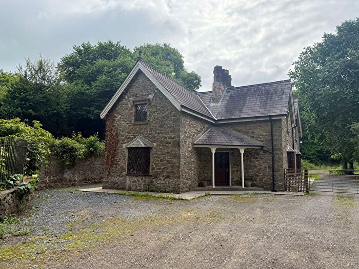 3 Bedroom Cottage To Rent In Cwmbach Road, Llanelli, SA15