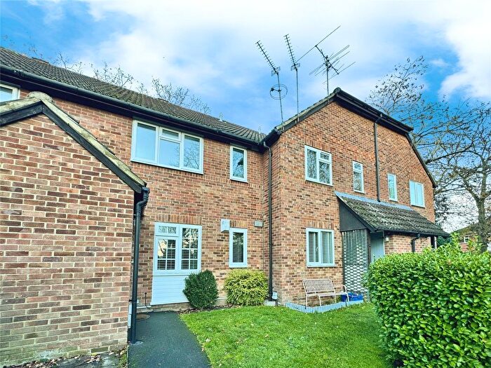 1 Bedroom Maisonette For Sale In Vesey Close, Farnborough, Hampshire, GU14