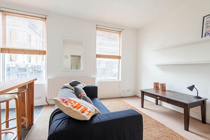 1 Bedroom Flat To Rent In Bayham Street, Camden Town, NW1