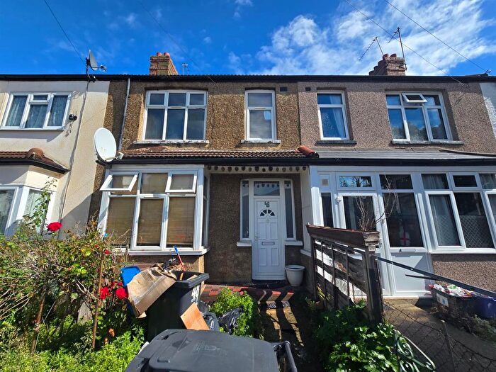 3 Bedroom Terraced House To Rent In Collingwood Road, Mitcham, CR4