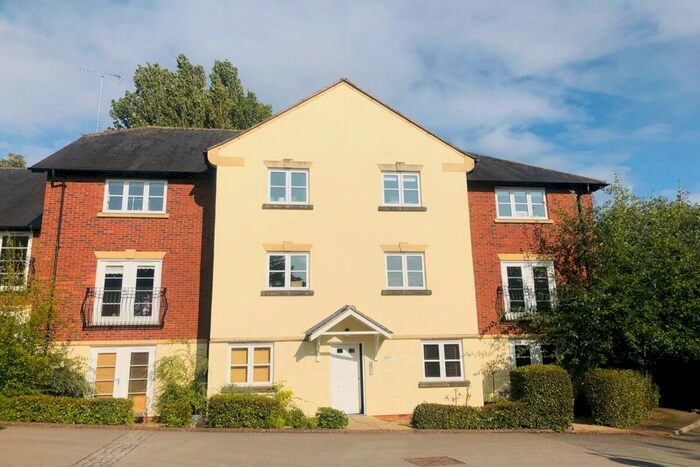 2 Bedroom Flat To Rent In Lucas Court, Leamington Spa CV32