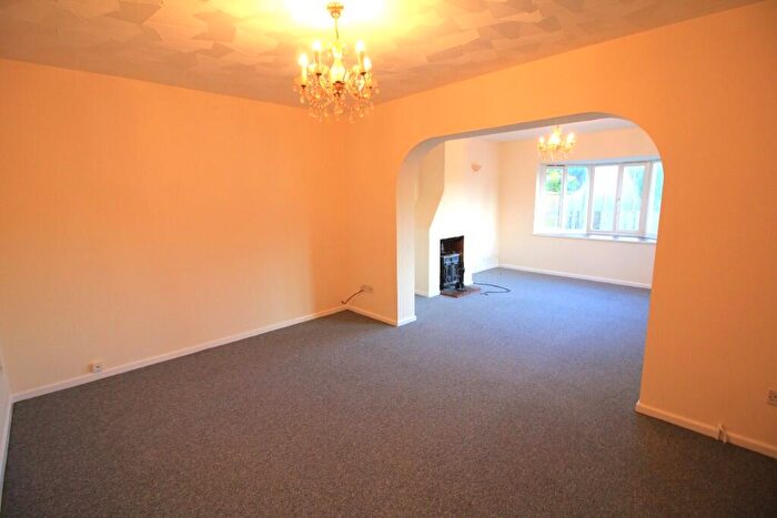 2 Bedroom Detached Bungalow To Rent In Holt Road, NR10