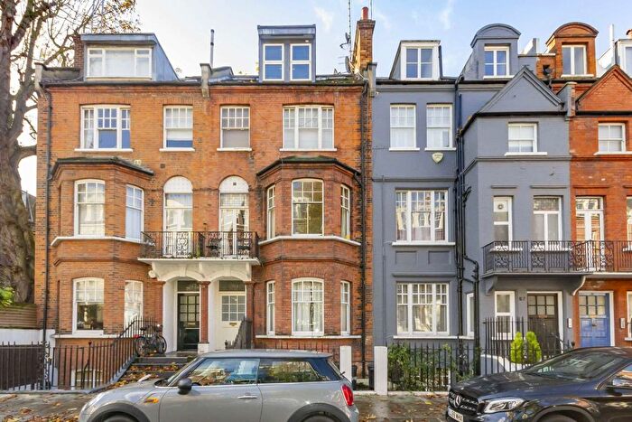 3 Bedroom Flat To Rent In Avonmore Road, West Kensington, W14