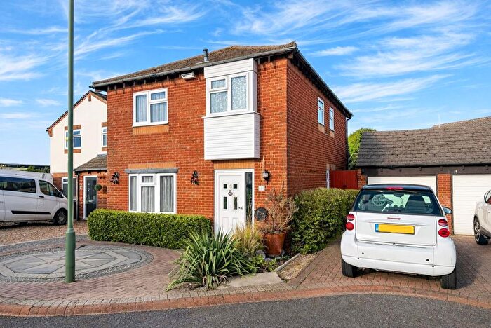 3 Bedroom Detached House For Sale In Martin Close, Lee-On-The-Solent, PO13
