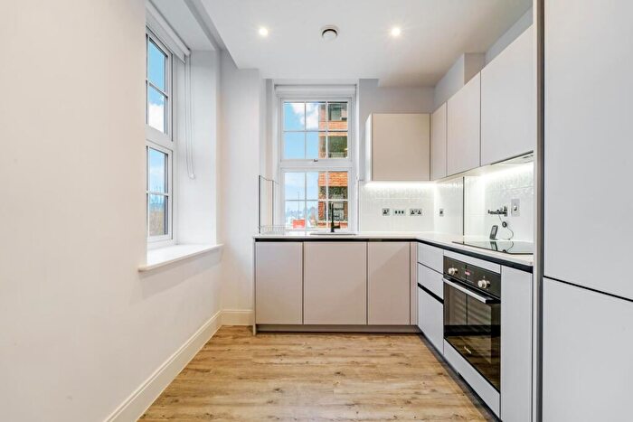 2 Bedroom Apartment To Rent In Horlicks Quarter, Slough, London, SL1