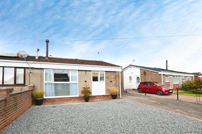 2 Bedroom Semi-Detached Bungalow For Sale In Alured Garth, Hedon, HU12