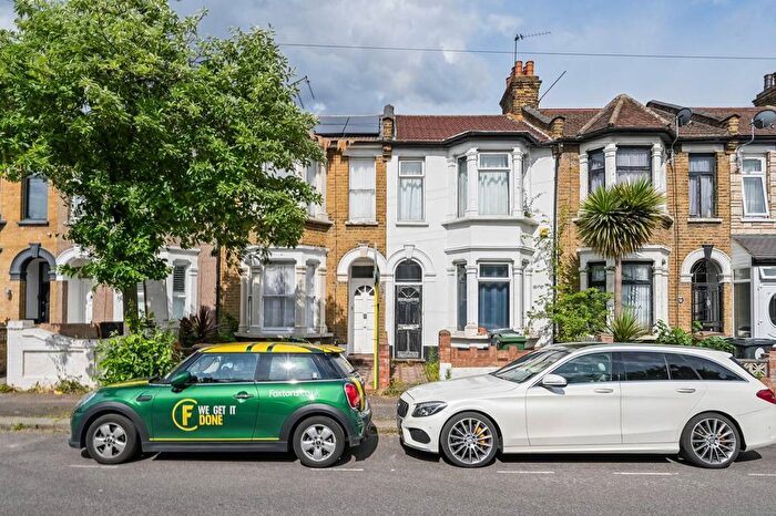 4 Bedroom Terraced House To Rent In Sunnyside Road, Leyton, London, E10