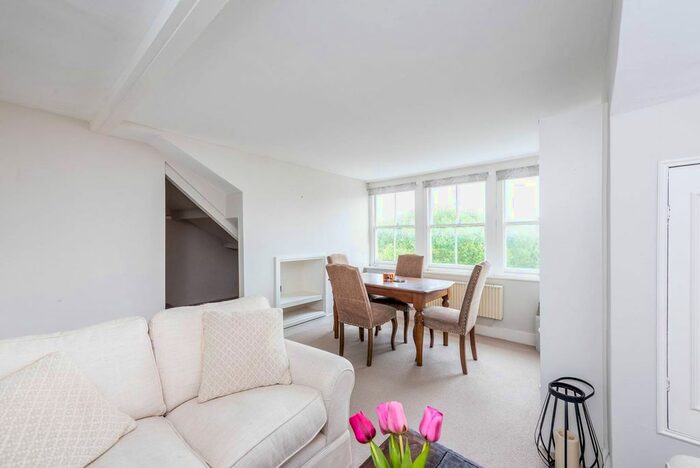 1 Bedroom Flat To Rent In Lexham Gardens, Kensington, London, W8