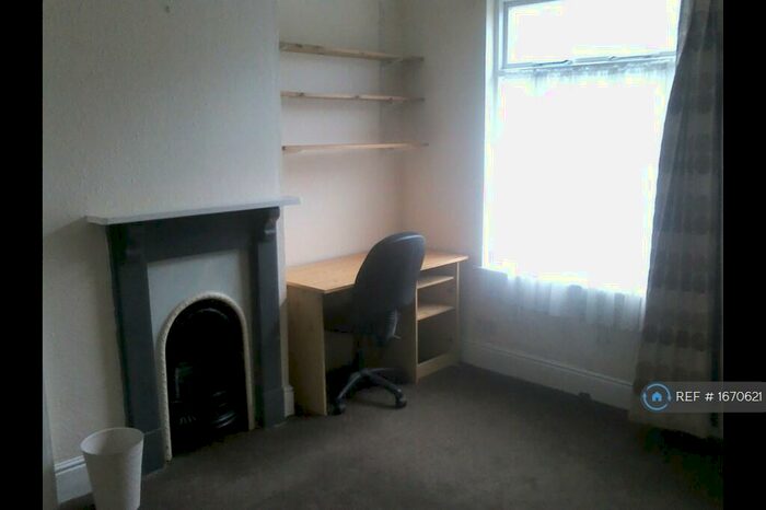2 Bedroom Terraced House To Rent In St Leonards, Leicester, LE2