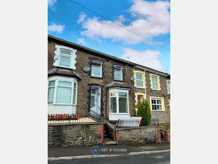 3 Bedroom Terraced House To Rent In Brynbedw Road, Tylorstown, Ferndale CF43