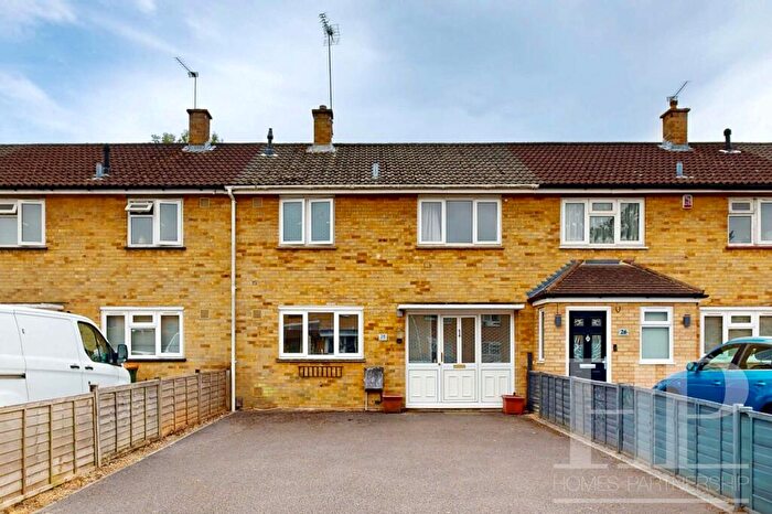 3 Bedroom Terraced House For Sale In Beeches Crescent, Crawley, RH10