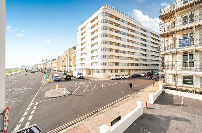 2 Bedroom Flat For Sale In Kings Road, Brighton, BN1