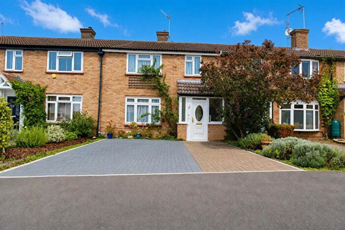 3 Bedroom House For Sale In Nathaniel Walk, Tring, HP23