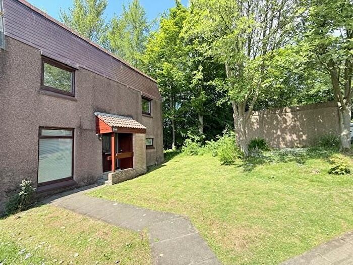 3 Bedroom Semi-Detached House For Sale In Ellon Park, Glenrothes, KY7