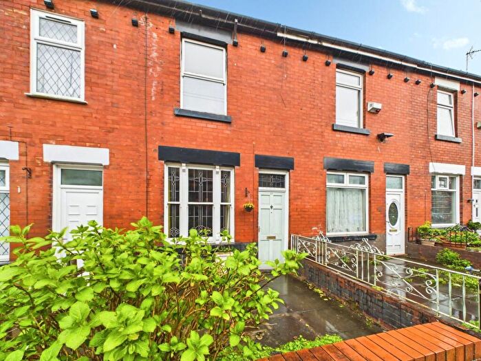 2 Bedroom Terraced House For Sale In Lonsdale Road, Bolton, BL1