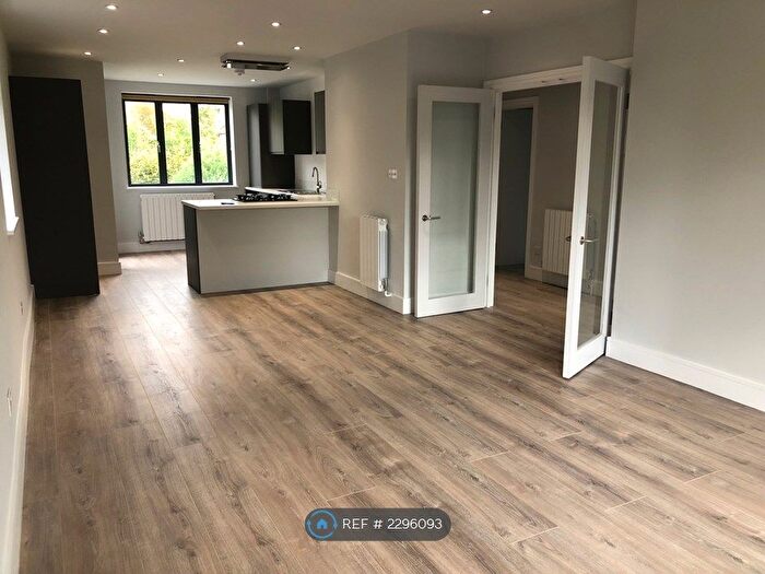 2 Bedroom Flat To Rent In Croham Road, South Croydon, CR2