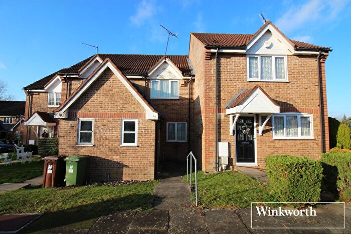 2 Bedroom Terraced House For Sale In Oberon Close, Borehamwood, Hertfordshire, WD6