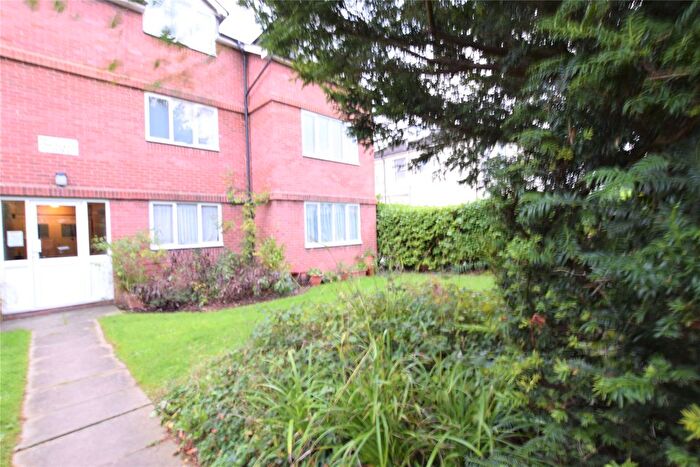 2 Bedroom Flat To Rent In Upper Grosvenor Road, Tunbridge Wells, Kent, TN1