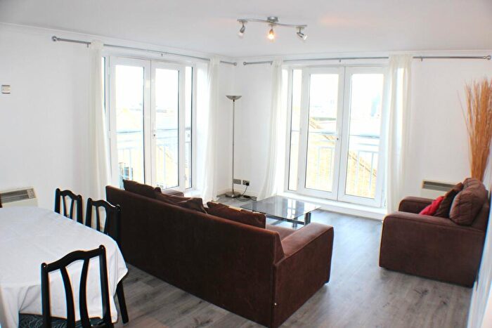 2 Bedroom Apartment To Rent In Millenium Drive, Isle Of Dogs, E14