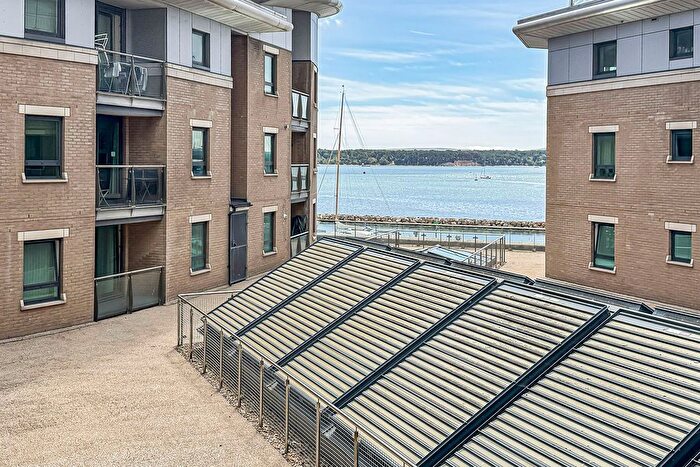 1 Bedroom Flat For Sale In Dolphin Quays, The Quay, BH15