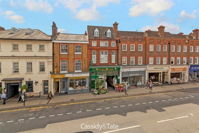 1 Bedroom Flat To Rent In High Street, St Albans AL3